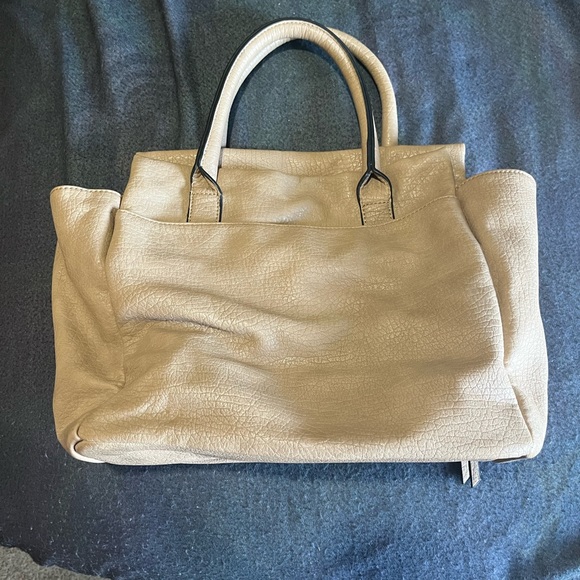 Light tan handbag - Picture 2 of 3